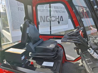 Четырехопорные погрузчики Hangcha AE30