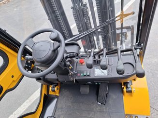 Четырехопорные погрузчики Hangcha XE20Ci