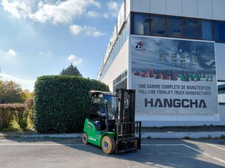 Четырехопорные погрузчики Hangcha XC25i