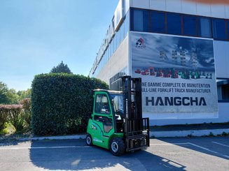 Четырехопорные погрузчики Hangcha XC25i