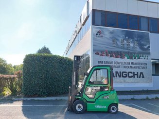 Четырехопорные погрузчики Hangcha XC25i
