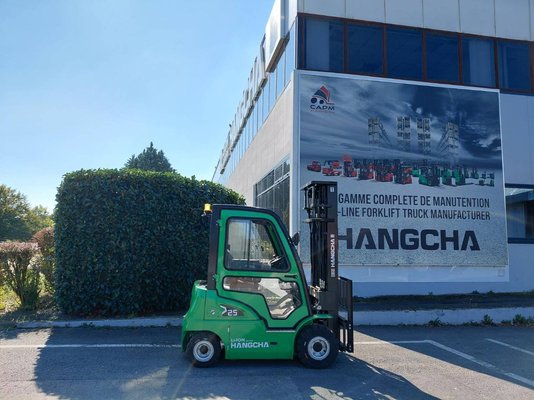 Четырехопорные погрузчики Hangcha XC25i - 1