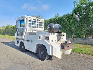Буксировочного тягача Charlatte TE225