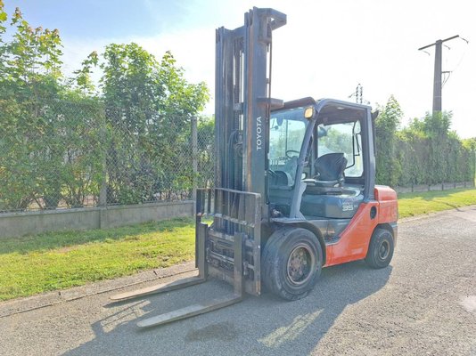 Четырехопорные погрузчики Toyota 52-8FDJF35D - 1
