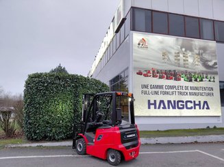 Четырехопорные погрузчики Hangcha AE15