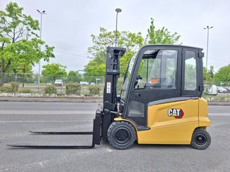 Четырехопорные погрузчики Caterpillar EP30N - 3