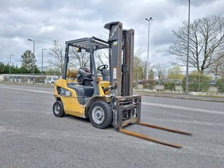 Четырехопорные погрузчики Caterpillar GP25NTD