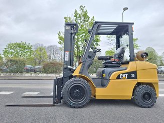 Четырехопорные погрузчики Caterpillar GP35 NTD