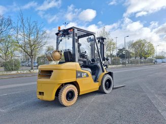 Четырехопорные погрузчики Caterpillar GP35 NTD