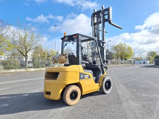 Четырехопорные погрузчики Caterpillar GP35 NTD