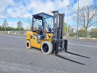 Четырехопорные погрузчики Caterpillar GP35 NTD