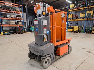 Строительный подъёмник с вертикальной мачтой JLG TOUCAN DUO