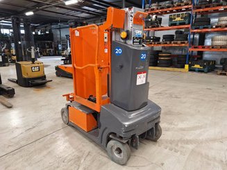 Строительный подъёмник с вертикальной мачтой JLG TOUCAN DUO