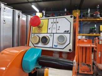 Строительный подъёмник с вертикальной мачтой JLG TOUCAN DUO