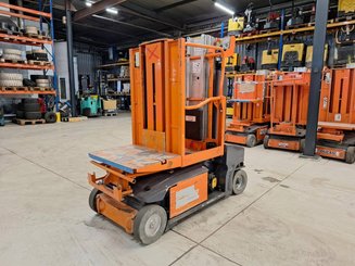 Строительный подъёмник с вертикальной мачтой JLG TOUCAN DUO