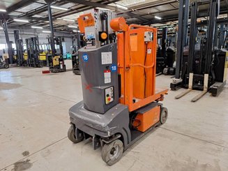 Строительный подъёмник с вертикальной мачтой JLG TOUCAN DUO