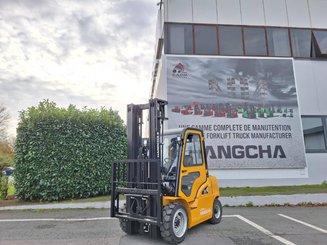 Четырехопорные погрузчики Hangcha XE35i (CPD35-XEY2-SI)