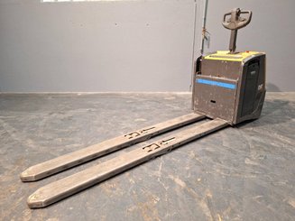 Трехсекционная Caterpillar NPV20N2