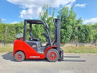 Четырехопорные погрузчики Hangcha XF25G