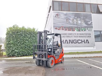 Четырехопорные погрузчики Hangcha XF18G-2
