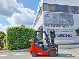 Четырехопорные погрузчики Hangcha XF18G-2