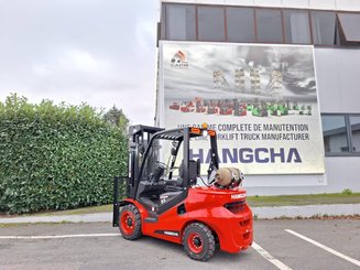 Четырехопорные погрузчики Hangcha XF35G-2