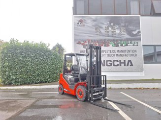 Четырехопорные погрузчики Hangcha XF25G-2