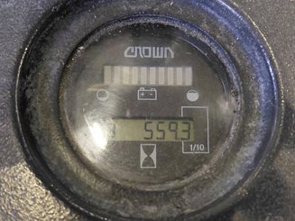 Штабелер с кадрируюющей поперечиной Crown WS2300 1.8