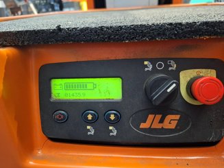 Строительный подъёмник с вертикальной мачтой JLG 10MSP