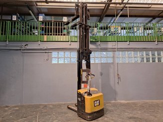 Штабелеры с электроприводом Caterpillar NSP16N