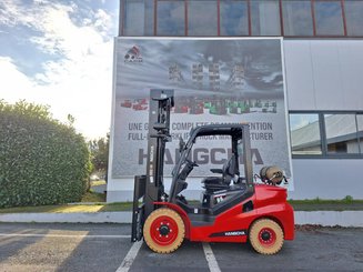 Четырехопорные погрузчики Hangcha XF35G-2
