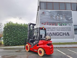Четырехопорные погрузчики Hangcha XF35G-2
