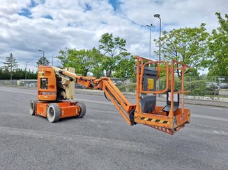 Коленчатые подъемники JLG E300AJP
