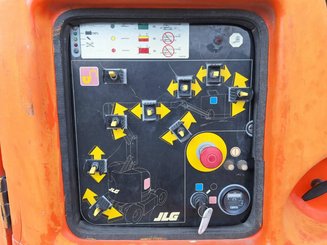 Коленчатые подъемники JLG E300AJP