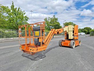 Коленчатые подъемники JLG E300AJP