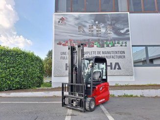 Трехопорные погрузчики Hangcha A3W20