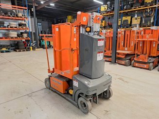 Строительный подъёмник с вертикальной мачтой JLG TOUCAN DUO