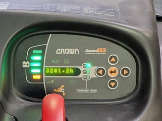 Трехсекционная Crown WT3040