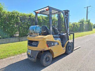 Четырехопорные погрузчики Caterpillar GP20NT