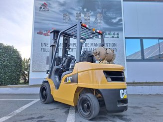 Четырехопорные погрузчики Caterpillar GP30NT - 1