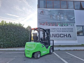 Четырехопорные погрузчики Hangcha XC35i