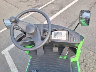 Tow tractor Hangcha QDD90-XD3i