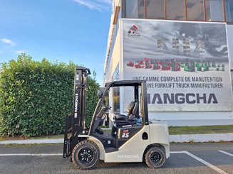 Четырехопорные погрузчики Hangcha XF25D