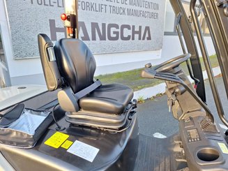 Четырехопорные погрузчики Hangcha XF25D