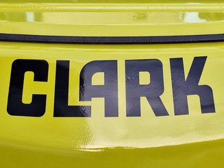 Четырехопорные погрузчики Clark GEX40