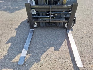 Четырехходовый вилочный погрузчик AMLIFT AGILIFT 25-12-49
