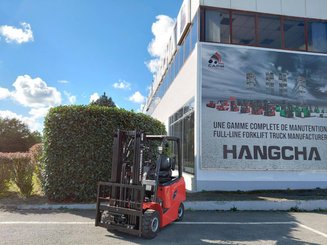 Четырехопорные погрузчики Hangcha AE18