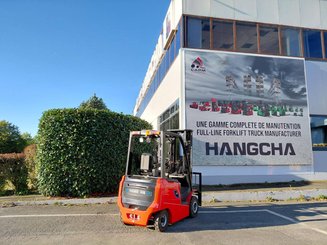 Четырехопорные погрузчики Hangcha AE18