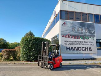 Четырехопорные погрузчики Hangcha AE18
