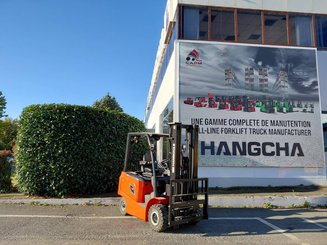 Четырехопорные погрузчики Hangcha AE18